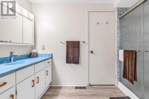 1100 Springbrook Crescent, Oakville, ON - Indoor Photo Showing Bathroom