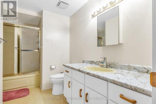 1100 Springbrook Crescent, Oakville, ON - Indoor Photo Showing Bathroom