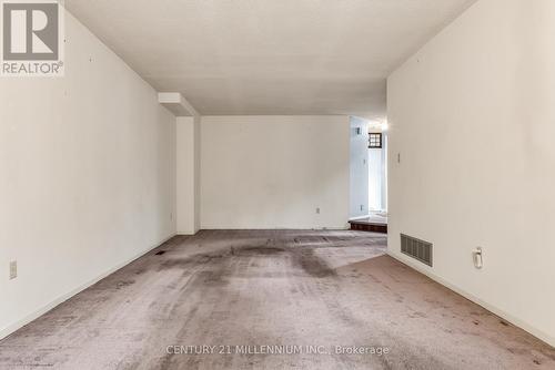 1100 Springbrook Crescent, Oakville, ON - Indoor Photo Showing Other Room