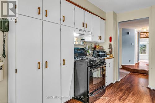 1100 Springbrook Crescent, Oakville, ON - Indoor Photo Showing Kitchen