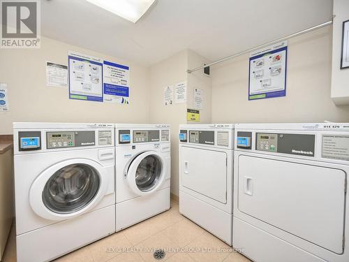 419 - 1333 Bloor Street E, Mississauga, ON - Indoor Photo Showing Laundry Room