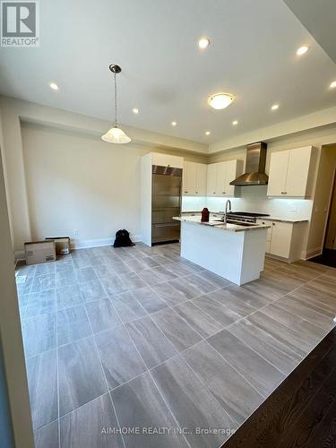 4 - 14 Cinquefoil Street, Richmond Hill, ON - Indoor Photo Showing Kitchen