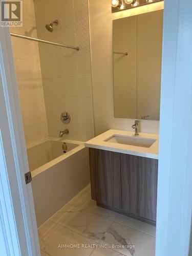 4 - 14 Cinquefoil Street, Richmond Hill, ON - Indoor Photo Showing Bathroom