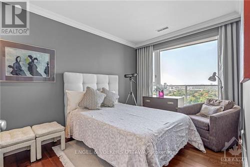 1801 - 1035 Bank Street, Ottawa, ON - Indoor Photo Showing Bedroom