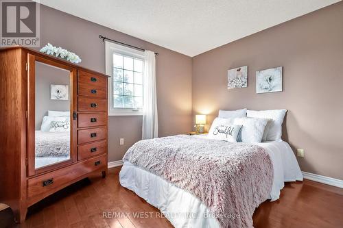 35 Poolton Crescent, Clarington, ON - Indoor Photo Showing Bedroom