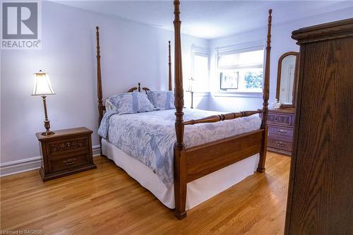 2565 5Th Avenue W, Owen Sound, ON - Indoor Photo Showing Bedroom