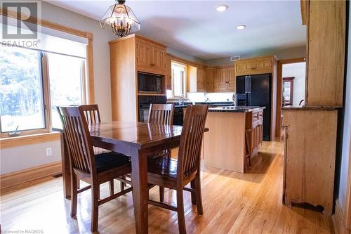 2565 5Th Avenue W, Owen Sound, ON - Indoor Photo Showing Dining Room