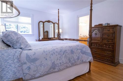 2565 5Th Avenue W, Owen Sound, ON - Indoor Photo Showing Bedroom