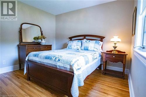 2565 5Th Avenue W, Owen Sound, ON - Indoor Photo Showing Bedroom