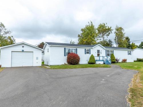 8 Rosewood Drive, Amherst, NS 