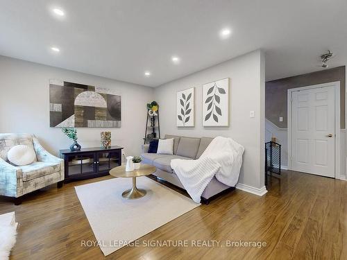 3508 Ash Row Cres, Mississauga, ON - Indoor Photo Showing Living Room