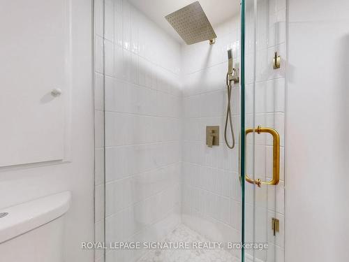 3508 Ash Row Cres, Mississauga, ON - Indoor Photo Showing Bathroom