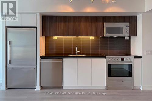 1006 - 75 Queens Wharf Road, Toronto, ON - Indoor Photo Showing Kitchen