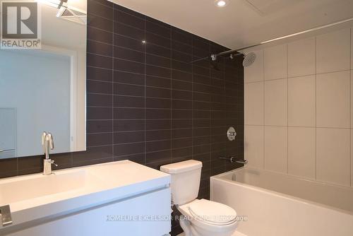 1006 - 75 Queens Wharf Road, Toronto, ON - Indoor Photo Showing Bathroom