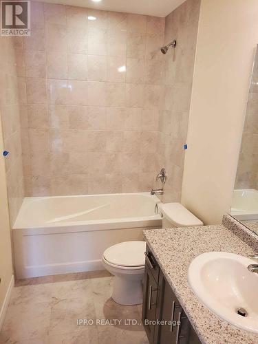 23 Cleland Avenue, Hamilton, ON - Indoor Photo Showing Bathroom