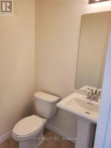 23 Cleland Avenue, Hamilton, ON - Indoor Photo Showing Bathroom