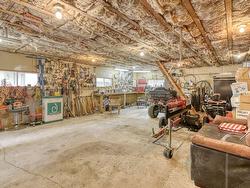 Garage - 