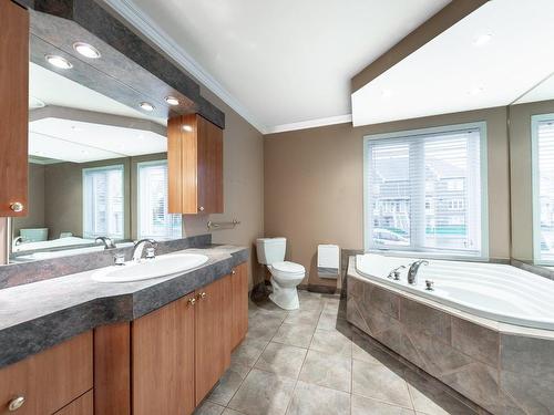 Salle de bains - 1000 Rue St-Jacques, Saint-Jean-Sur-Richelieu, QC - Indoor Photo Showing Bathroom