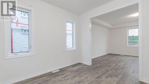 36 Hillcroft Way, Kawartha Lakes, ON - Indoor Photo Showing Other Room