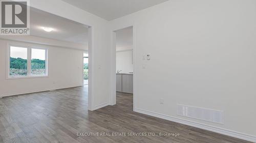 36 Hillcroft Way, Kawartha Lakes, ON - Indoor Photo Showing Other Room