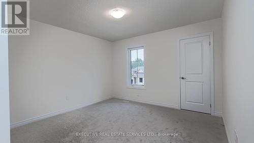 36 Hillcroft Way, Kawartha Lakes, ON - Indoor Photo Showing Other Room