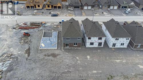 36 Hillcroft Way, Kawartha Lakes, ON - Outdoor With Facade