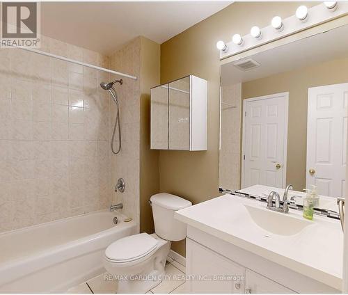 74 Magnolia Crescent, Grimsby, ON - Indoor Photo Showing Bathroom