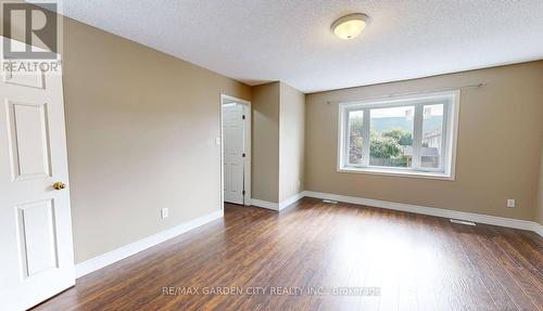 74 Magnolia Crescent, Grimsby, ON - Indoor Photo Showing Other Room