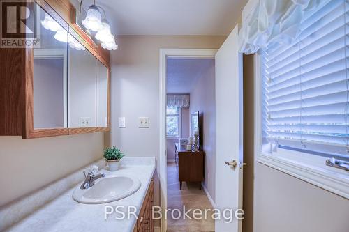 11 Bound Brook Court, Kitchener, ON - Indoor Photo Showing Bathroom