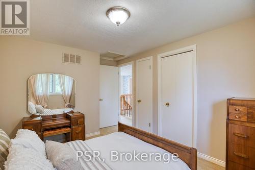 11 Bound Brook Court, Kitchener, ON - Indoor Photo Showing Bedroom