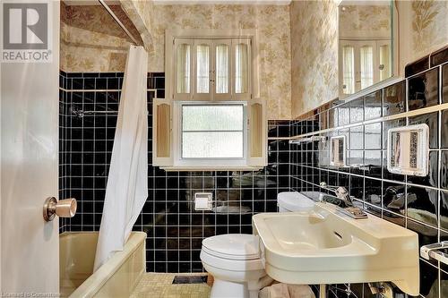 71 Melbourne Crescent, Waterloo, ON - Indoor Photo Showing Bathroom