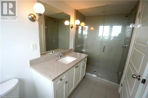 290 Barton Street W Unit# 21, Hamilton, ON - Indoor Photo Showing Bathroom