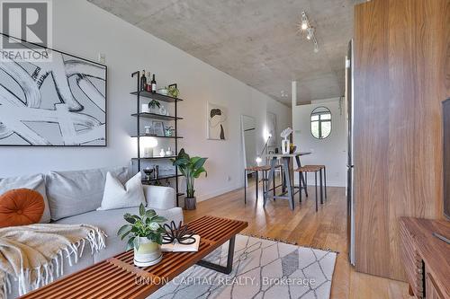 313 - 25 Stafford Street, Toronto, ON - Indoor Photo Showing Living Room