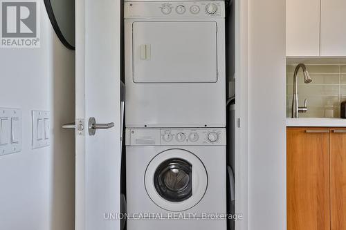 313 - 25 Stafford Street, Toronto, ON - Indoor Photo Showing Laundry Room