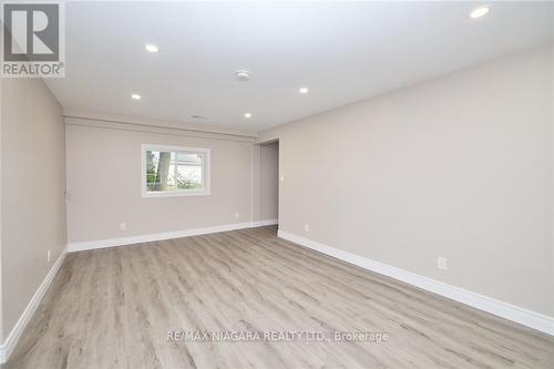 6505 Doreen Drive, Niagara Falls, ON - Indoor Photo Showing Other Room