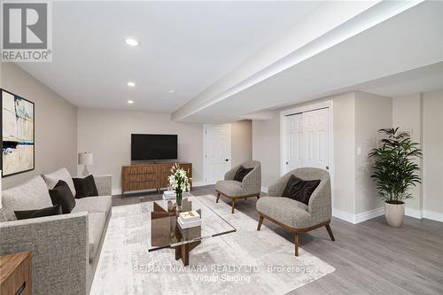 6505 Doreen Drive, Niagara Falls, ON - Indoor Photo Showing Living Room