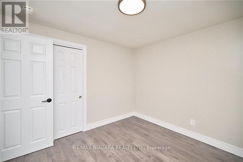 6505 Doreen Drive, Niagara Falls, ON - Indoor Photo Showing Other Room