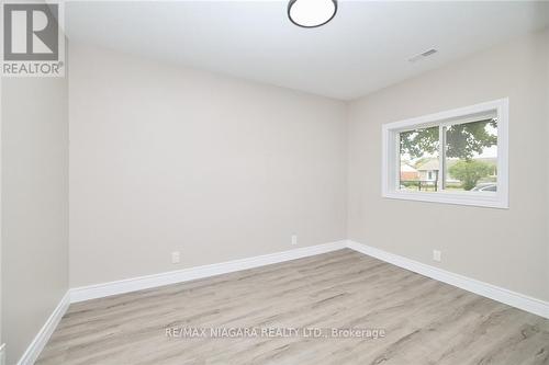 6505 Doreen Drive, Niagara Falls, ON - Indoor Photo Showing Other Room