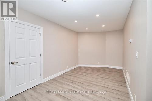 6505 Doreen Drive, Niagara Falls, ON - Indoor Photo Showing Other Room