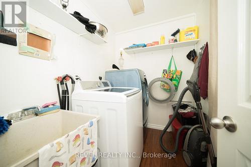 25 West Avenue, Hamilton, ON - Indoor Photo Showing Laundry Room