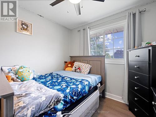 2 Maitland Avenue, Hamilton, ON - Indoor Photo Showing Bedroom