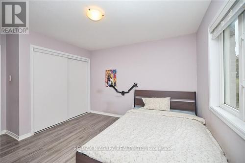 7721 Sassafras Trail, Niagara Falls, ON - Indoor Photo Showing Bedroom