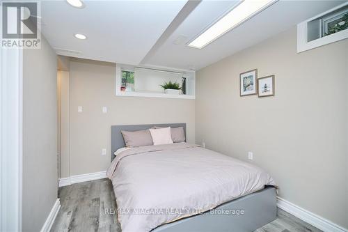 7721 Sassafras Trail, Niagara Falls, ON - Indoor Photo Showing Bedroom