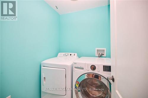 7721 Sassafras Trail, Niagara Falls, ON - Indoor Photo Showing Laundry Room