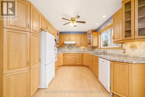 5683 First Line, Erin, ON - Indoor Photo Showing Kitchen