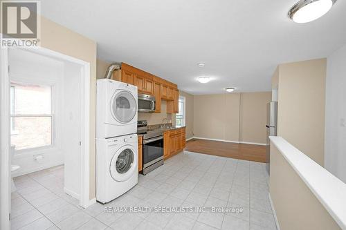 442 Mary Street, Hamilton, ON - Indoor Photo Showing Laundry Room