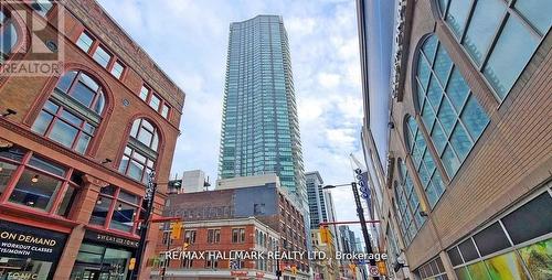 3114 - 197 Yonge Street, Toronto, ON - Outdoor With Facade