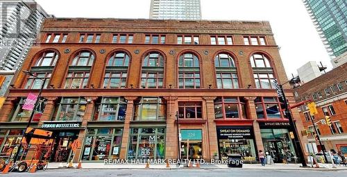 3114 - 197 Yonge Street, Toronto, ON - Outdoor With Facade