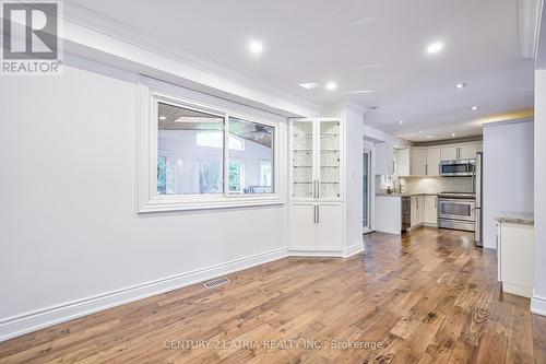 932 Elgin Street, Newmarket, ON - Indoor Photo Showing Kitchen