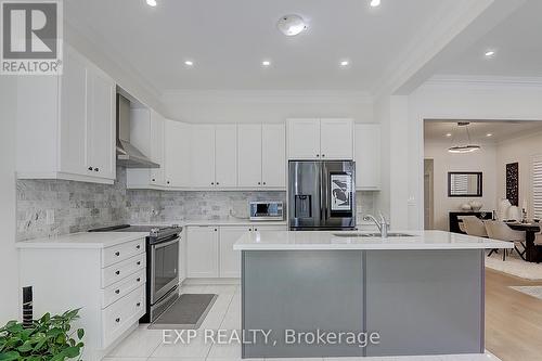 21 Ash Hill Avenue, Caledon, ON - Indoor Photo Showing Kitchen With Stainless Steel Kitchen With Upgraded Kitchen